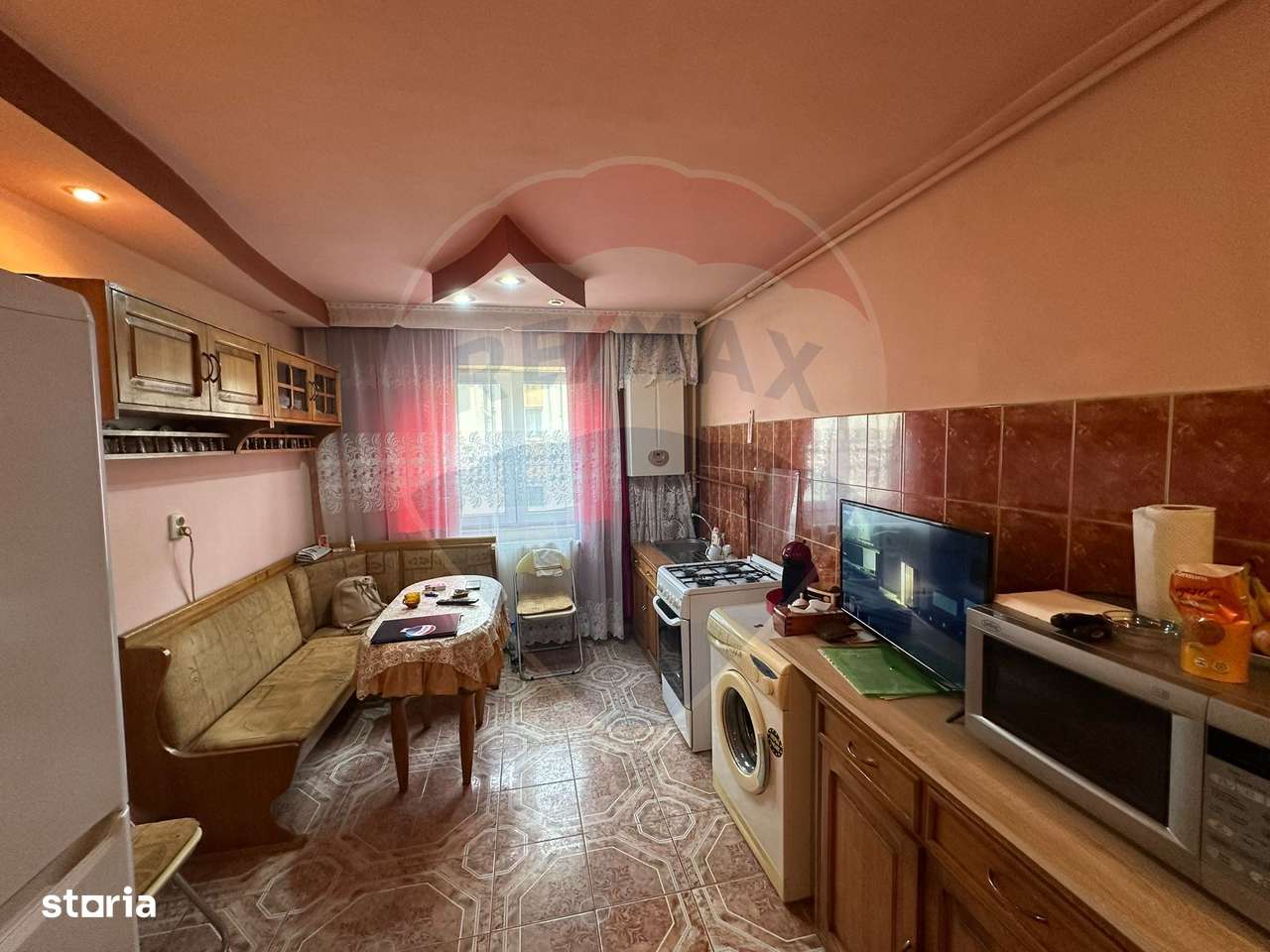 Etaj 2 , apartament cu 3 camere DE VÂNZARE în zona Traian - Imagine principală: 5/7