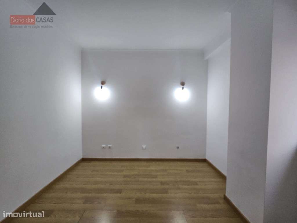 Apartamento T3 Vale das Flores-16