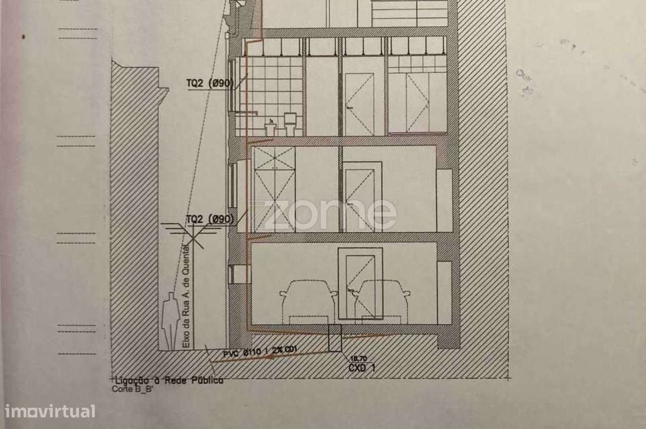 Prédio com 2 apartamentos independentes, totalmente remodelado-28