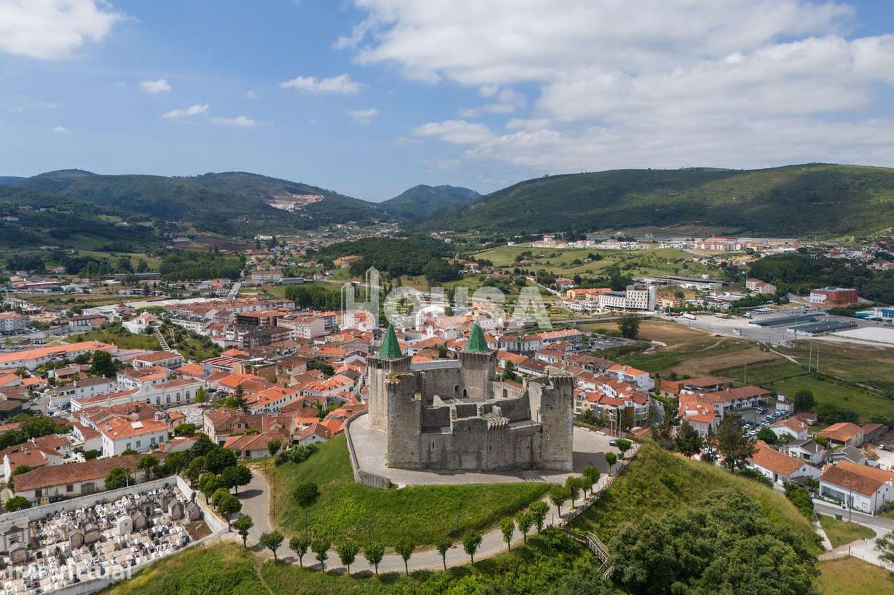 Magnífica Moradia T3+1 com Piscina – Porto de Mós-35