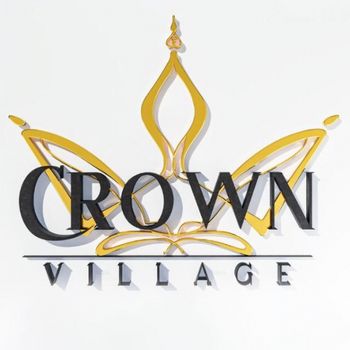 Crown Village Siglă