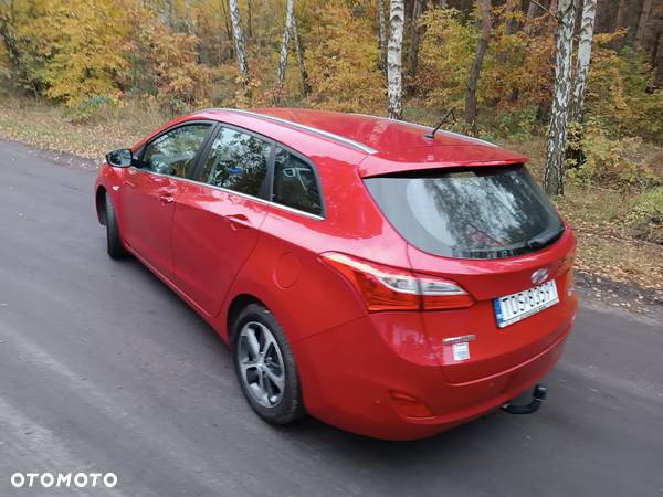 Hyundai I30 blue 1.6 CRDi Trend - 40