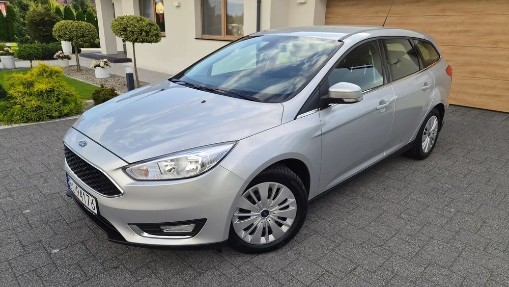 Ford Focus Mk3 (2010-2018) 1.5 EcoBoost Start-Stopp-System COOL&CONNECT 2015