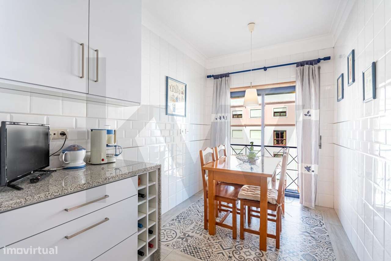 EXCELENTE T3 | PARCIALMENTE RENOVADO | QUINTA GRANDE - Av. dos Moinhos-28