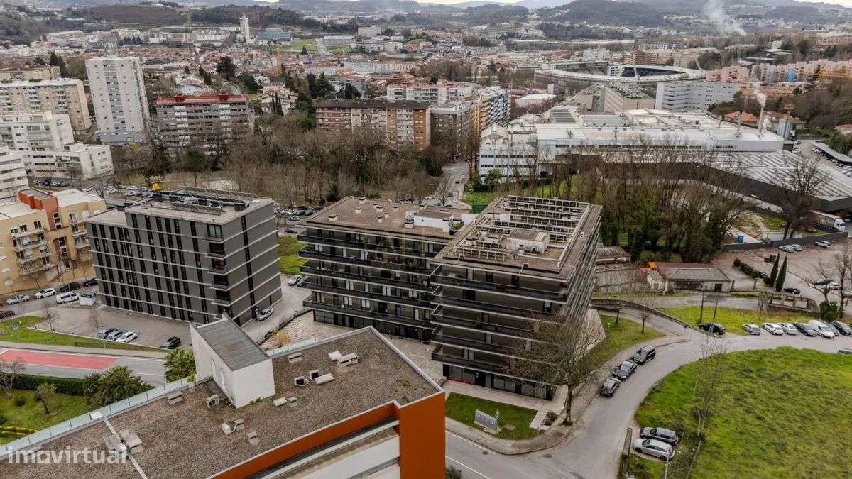 Apartamento T1 Azurém Guimaraes com Varanda Panorâmica-12