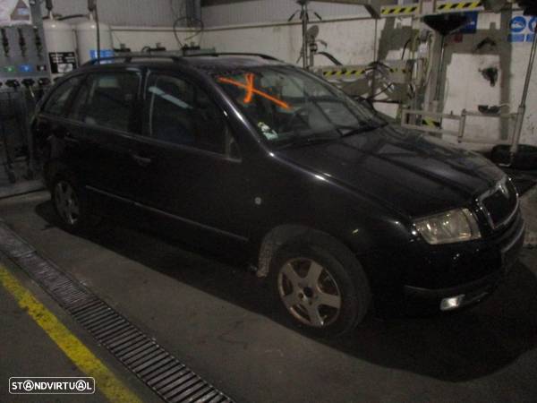 Carro MOT: AUB CXVEL: FCV SKODA FABIA I COMBI (6Y) FASE 1  2001 1.4I  16V 100CV 5P PRETO GASOLINA - 2