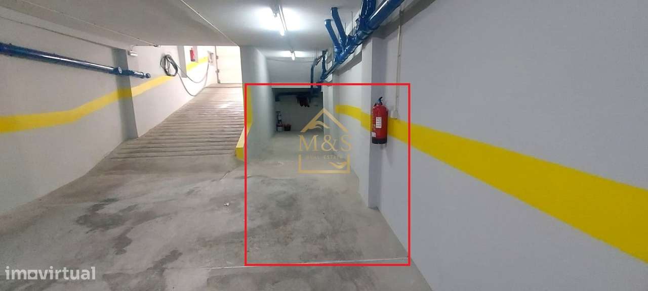 Apartamento T4 Duplex - Varandas - 2 Lug.Garagem - Porto-16