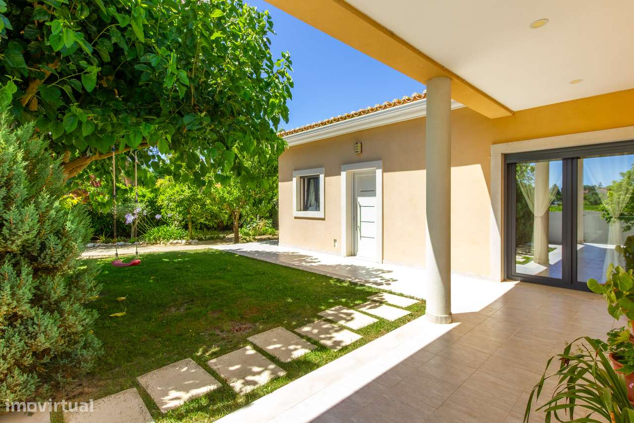 Moradia T2 com Garagem para 4 Viaturas  | Palhota – Pinhal Novo-3
