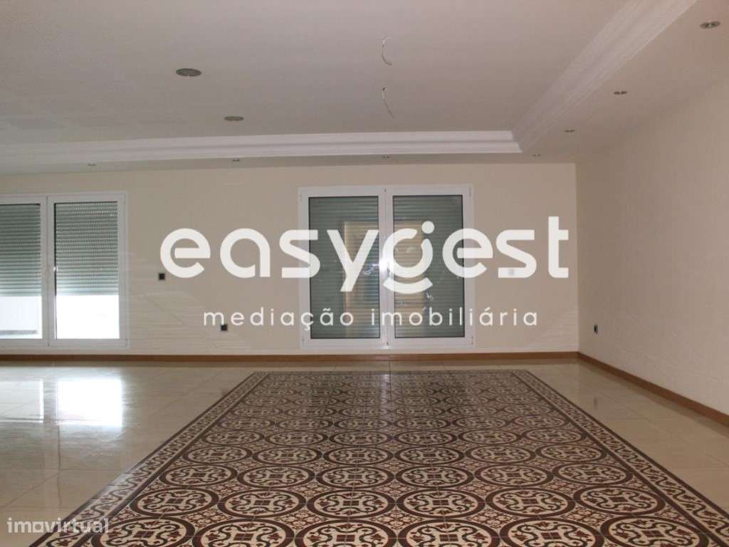 Moradia T7, Nova, Isolada, localizada na Bidoeira de Cimal-Leiria - Grande imagem: 5/33