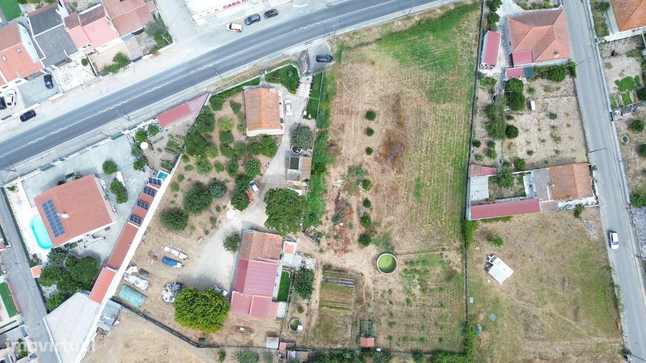 Terreno Urbano de 2406 m2 em Santo António da Charneca-5