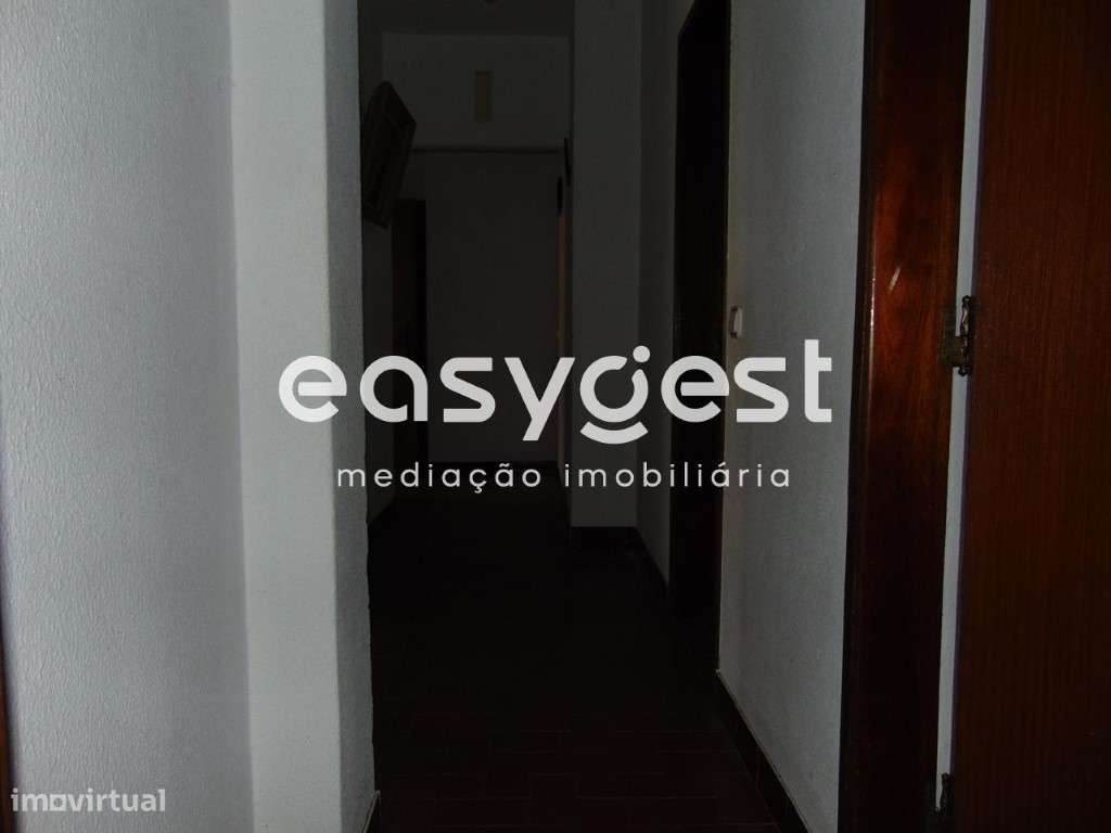 Apartamento duplex situado em bairro calmo de Proença-a-Nova. - Grande imagem: 5/60