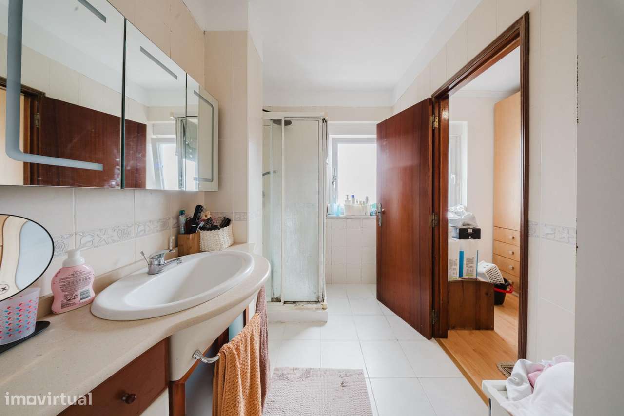 Moradia Independente em Caneças, Odivelas - T3+5-15