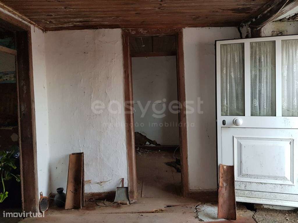 Moradia Independente de 4 assoalhadas, adega e logradouro para remo... - Grande imagem: 5/20