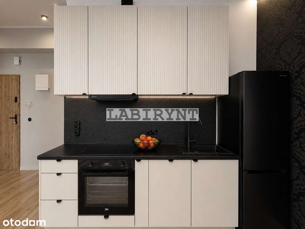 M-3, 34 m², 1. piętro, po remoncie, parking w cenie – další