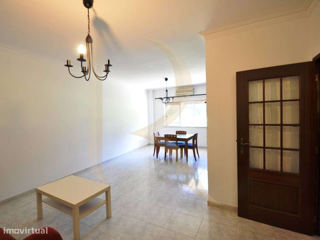 Apartamento T2 com parqueamento na Charneca da Caparica - Grande imagem: 4/22