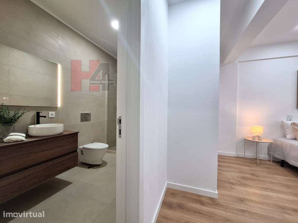 Apartamento T3 totalmente remodelado em Benfica-32