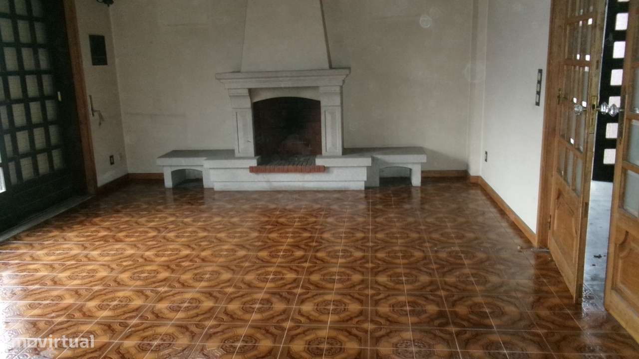 Venda - Moradia T5 - Grande imagem: 4/7