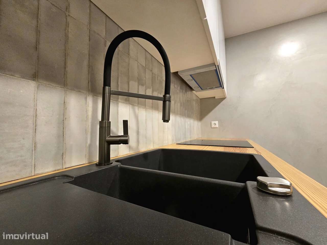 A casa onde o seu futuro começa – Moradia T3 remodelada, moderna e lum-20