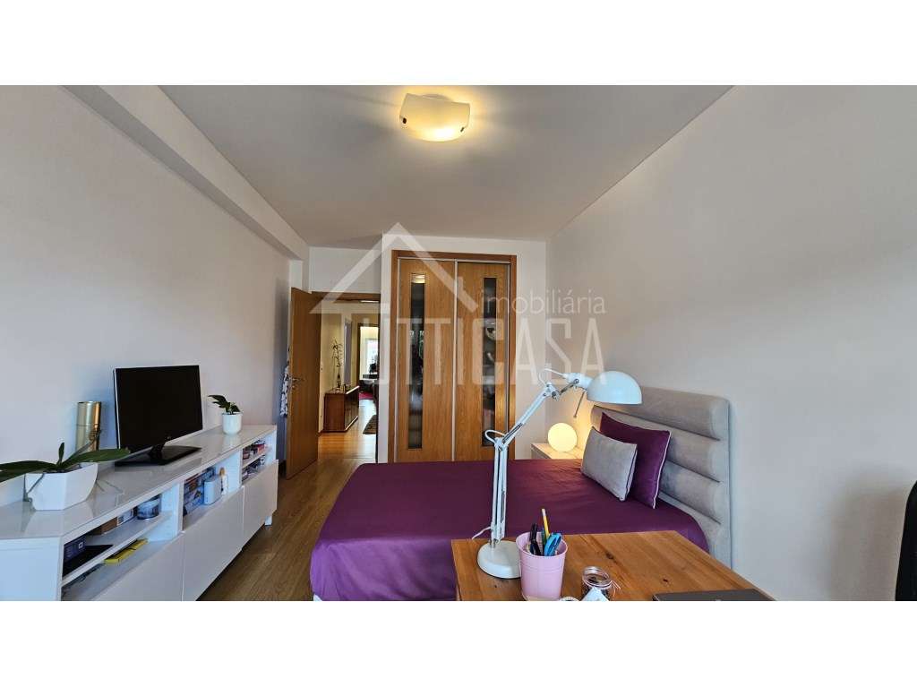 Apartamento estilo duplex T2+1 na Malveira-26