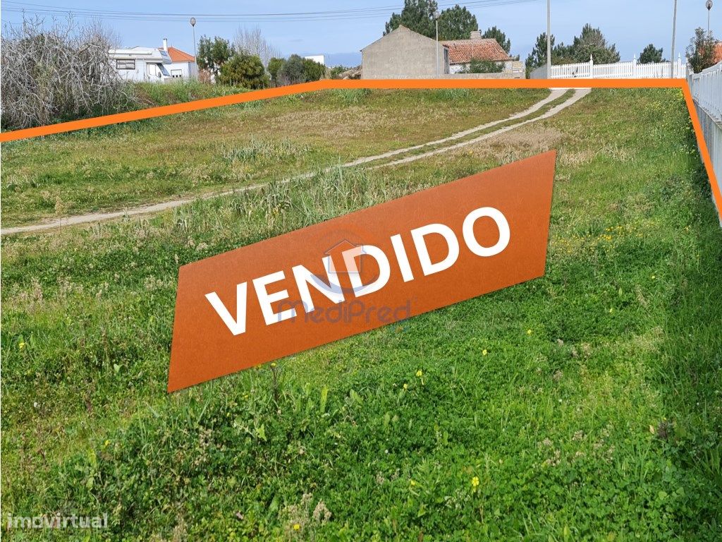 Lote de Terreno com 2.222m2 em urbani...