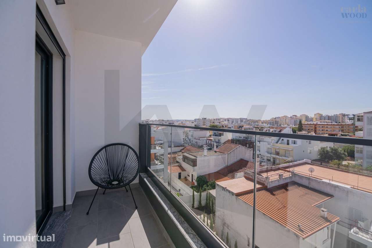Excelente apartamento novo, localizado entre a cidade e o mar-51
