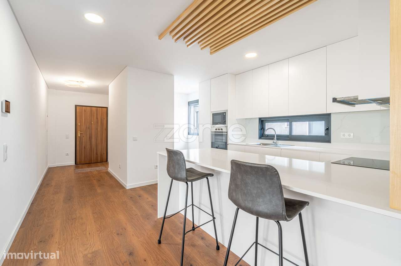 Apartamento T2 novo no centro do Caniço-31