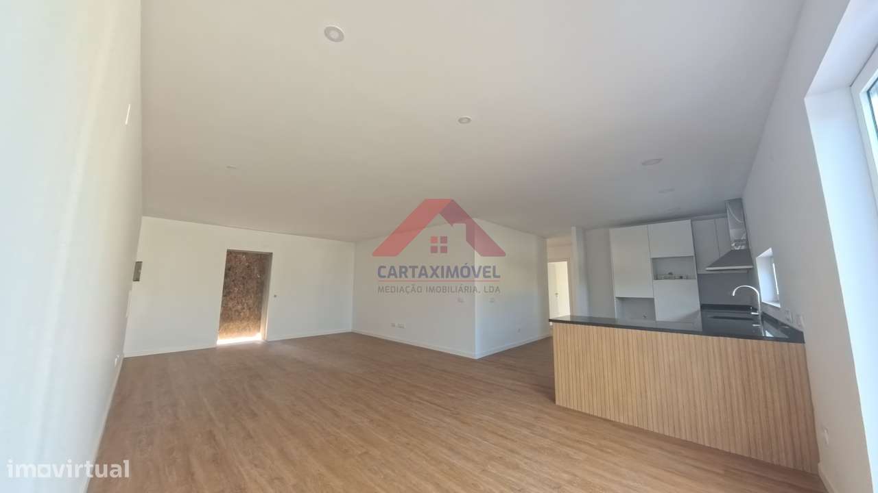 Moradia T3 Venda em Almoster,Santarém - Grande imagem: 4/46