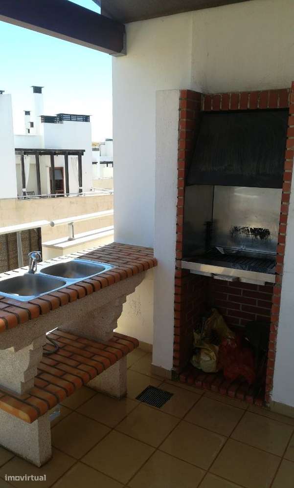 Fantástico apartamento T3, com boas áreas, Santa Luzia-40