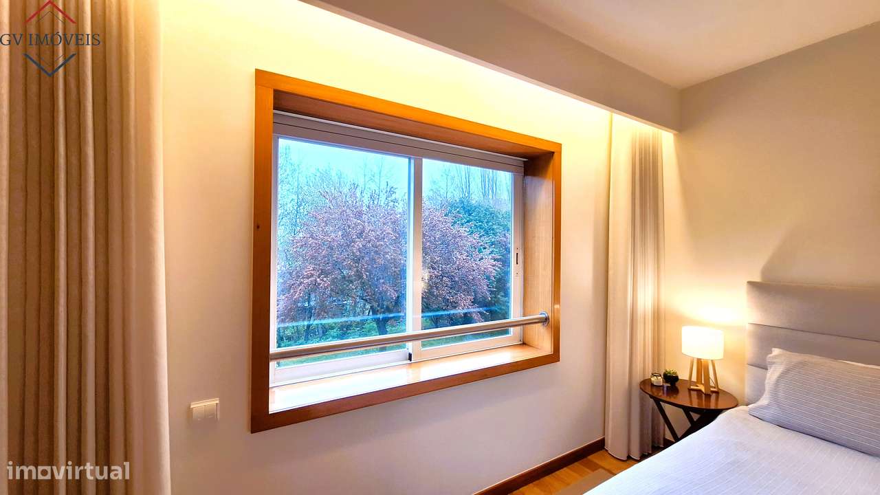 Excelente T1+1  Rua John Whitehead-17