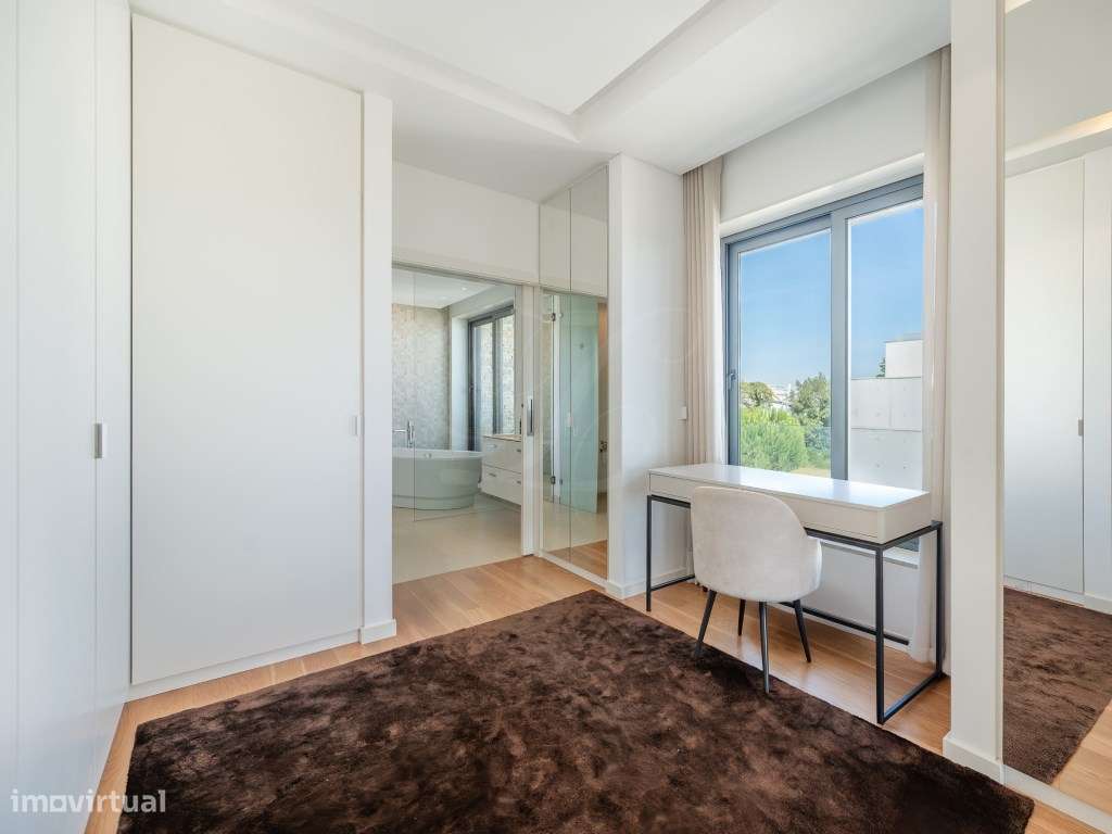 Moradia T8 c/Piscina | Queijas-37