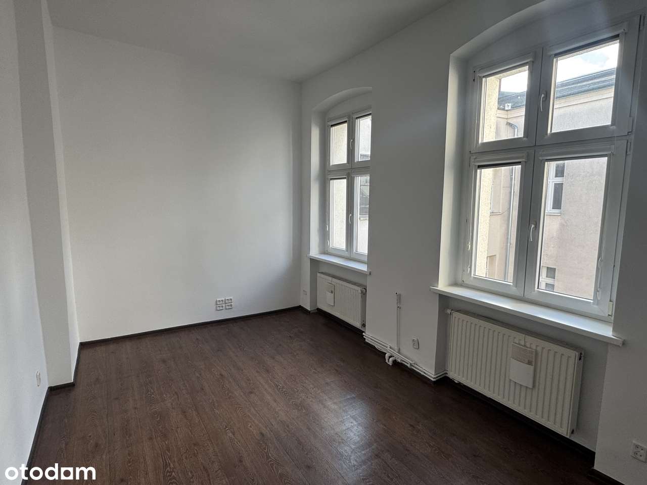 Wysokie mieszkanie w doskonałej lokalizacji! Cieplik miejski!-6