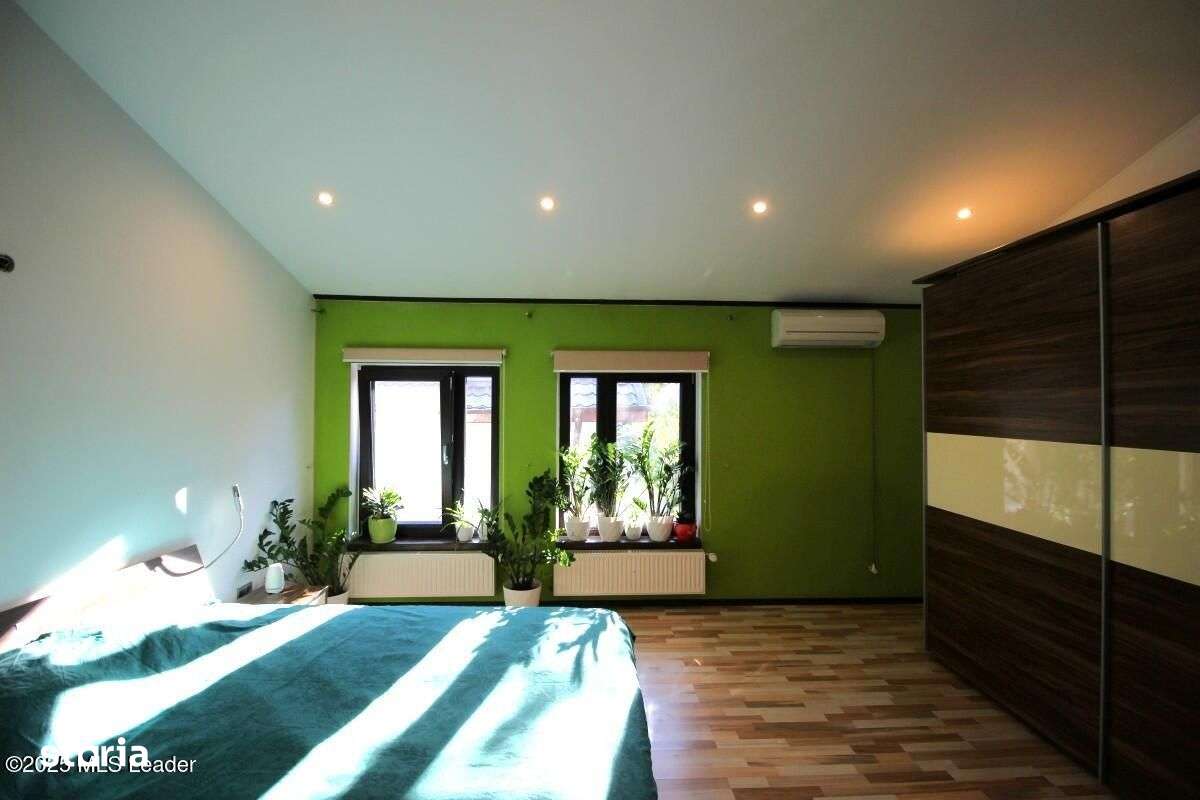 Popesti-Leordeni, Sf. Agnes, vila 2010, p+1+m, 216 mp, curte 138 mp-18