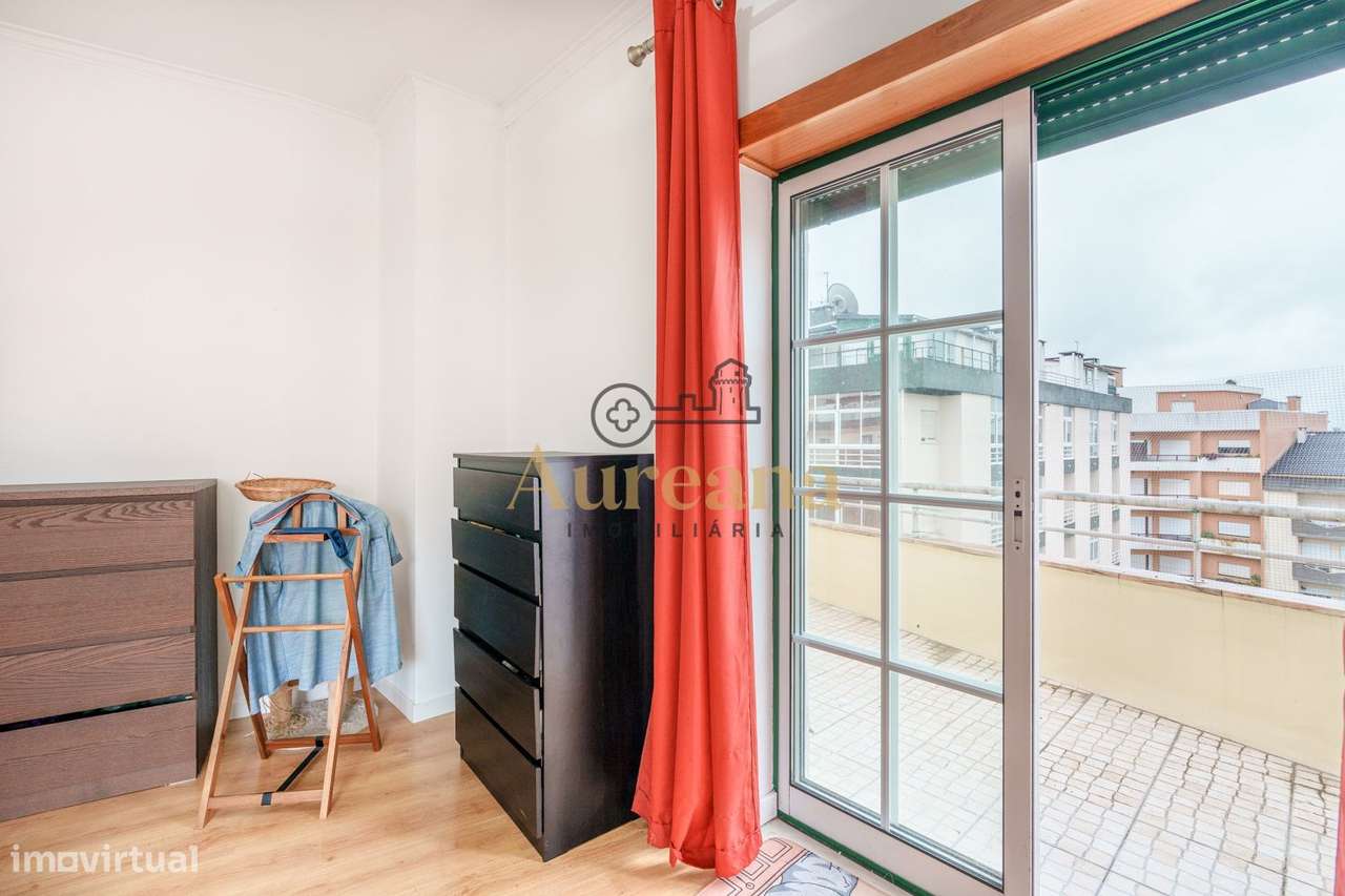 Apartamento T2 com Terraço _ Fátima-6