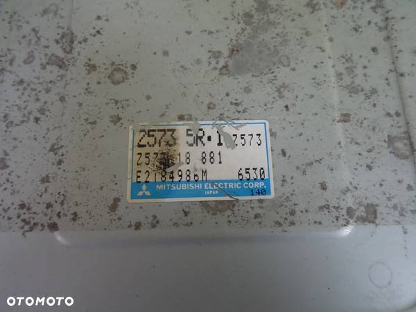 KOMPUTER SILNIKA MAZDA 323   Z57318881 / E2T84986M NR1344 - 2