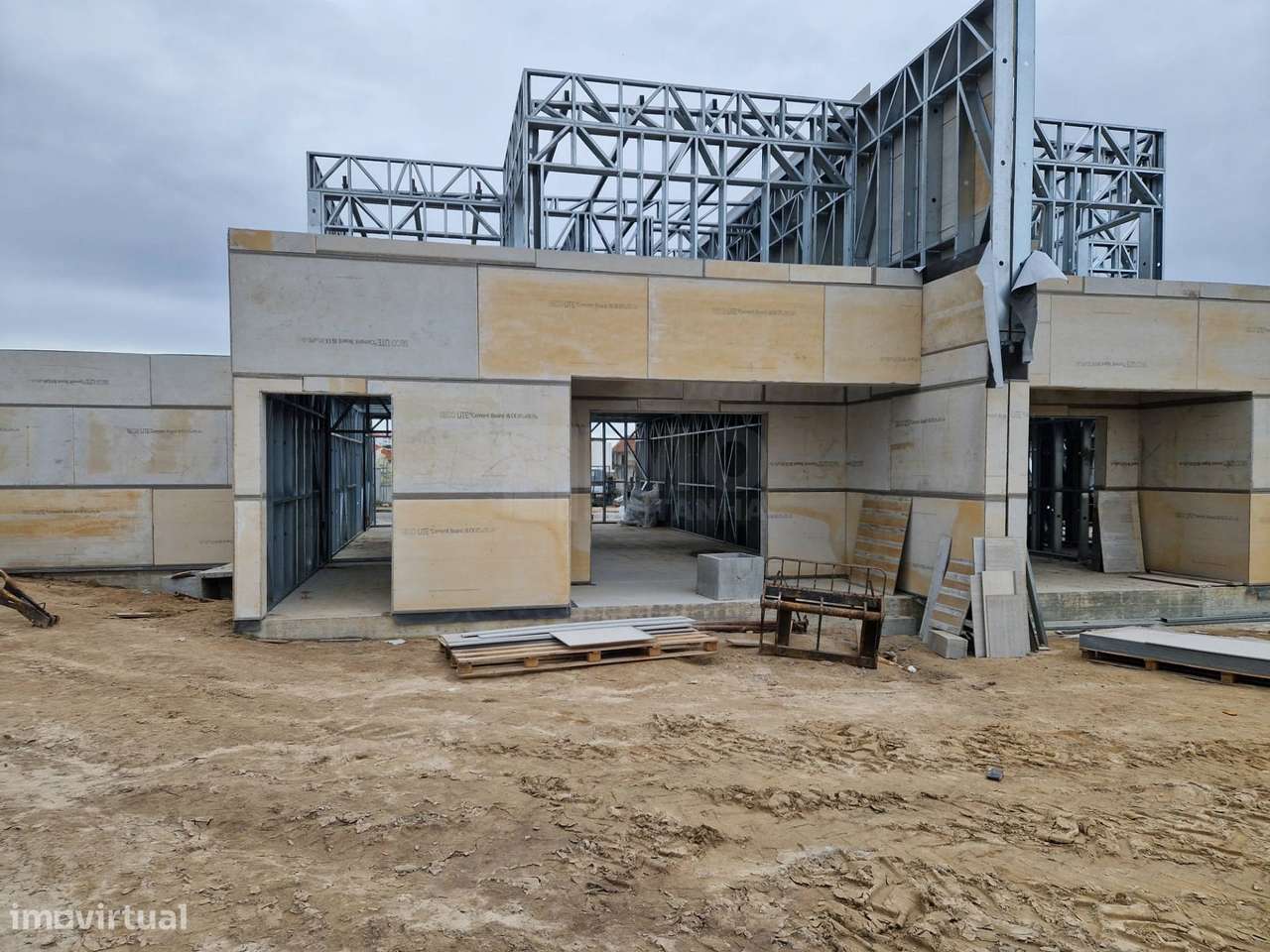 Moradia Geminada V3  c/ Garagem - NOVA - Alcains - 10 min de Castelo B-5