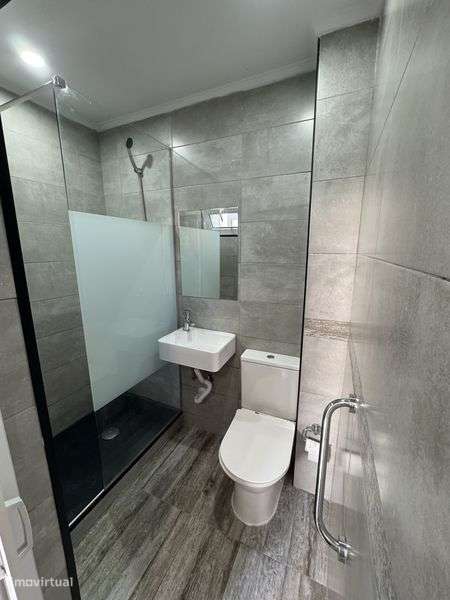 Apartamento T2 com quintal todo remodelado Bairro Novo Seixal - Grande imagem: 2/11