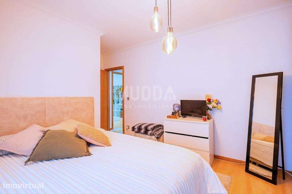 Magnífico Apartamento T2 Recuado no Último Andar com Terraço e Churras-7