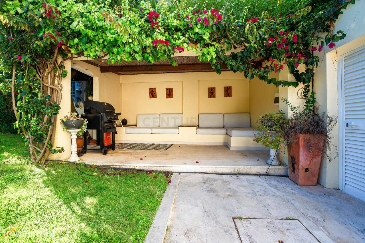 Moradia T4 Isolada com Piscina a 5 Minutos do Centro de Cascais-Next T - Grande imagem: 2/31