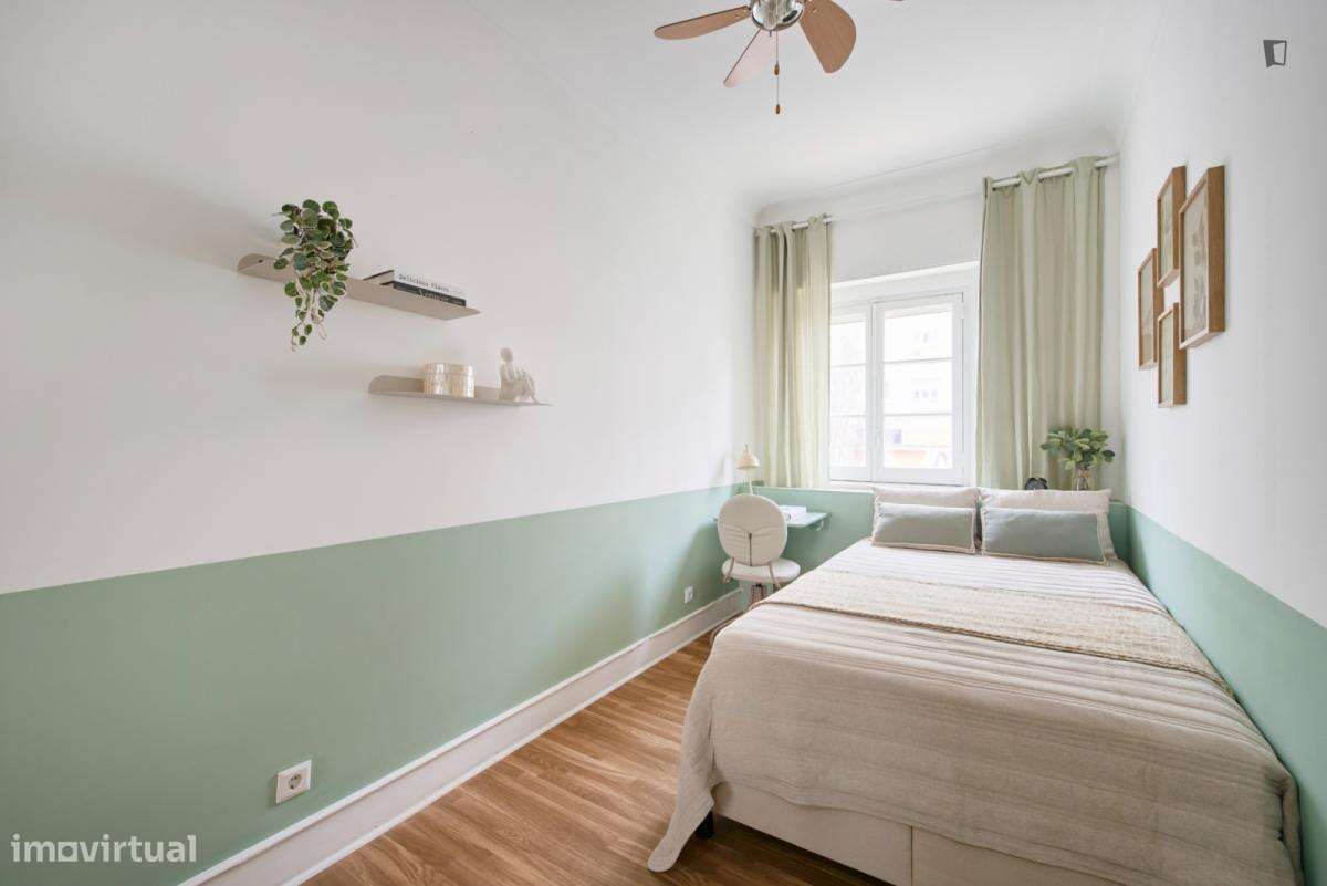 Quarto - localizado em Roma-Areeiro Lisbon - Grande imagem: 2/9