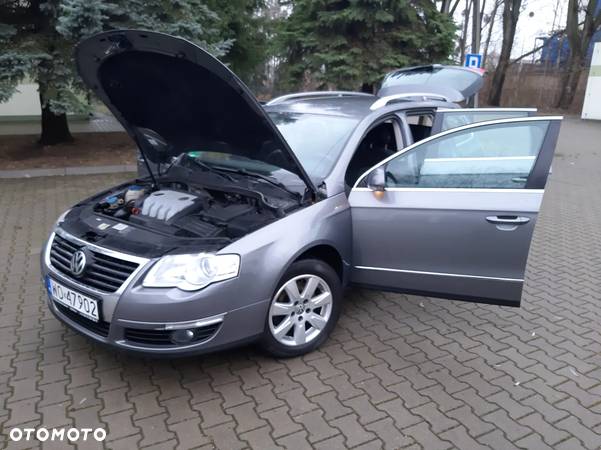 Volkswagen Passat 1.9 TDI Highline - 7