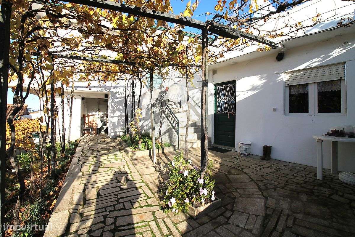 Moradia T4 para venda-6