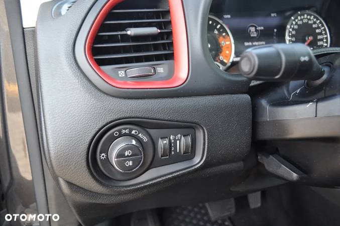 Jeep Renegade 2.0 MultiJet Trailhawk 4WD S&S - 22