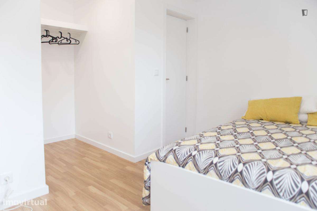 Quarto - localizado em Rio Tinto Porto - Grande imagem: 4/21