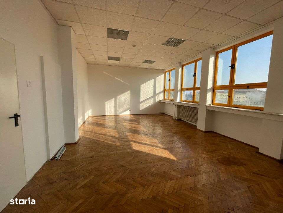 Spatiu birou - ultracentral - langa Primaria Mun. Targu Jiu - Imagine principală: 1/8