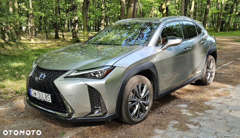 Lexus UX - 1