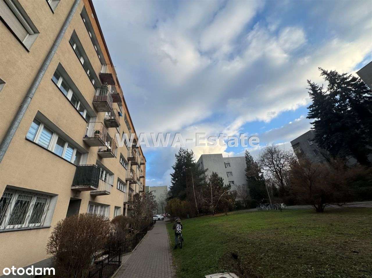 Żoliborz. 3 pokoje do remontu.-8