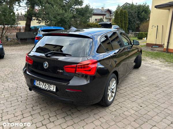 BMW Seria 1 118i Sport Line - 3