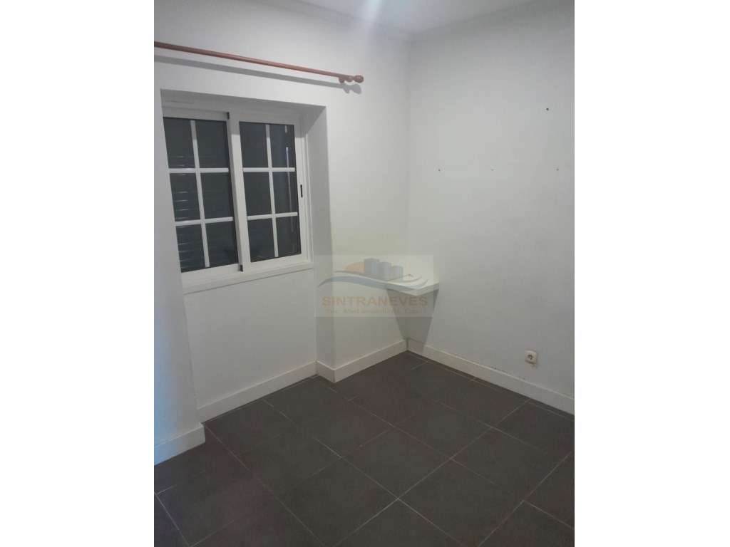 T2 Moderno na Pontinha - Conforto e Localização de Excelência - Grande imagem: 3/11