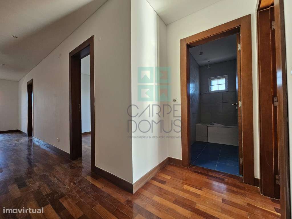 Moradia V4 em Bicesse, Alcabideche-16