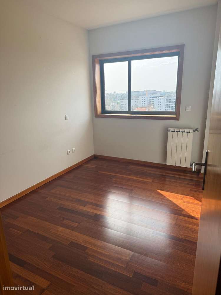 Vende-se T3 Duplex - Grande imagem: 4/25